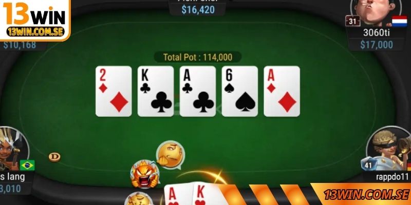 Thu hút nhờ kết hợp chiến thuật tinh tế với giải trí kịch tính